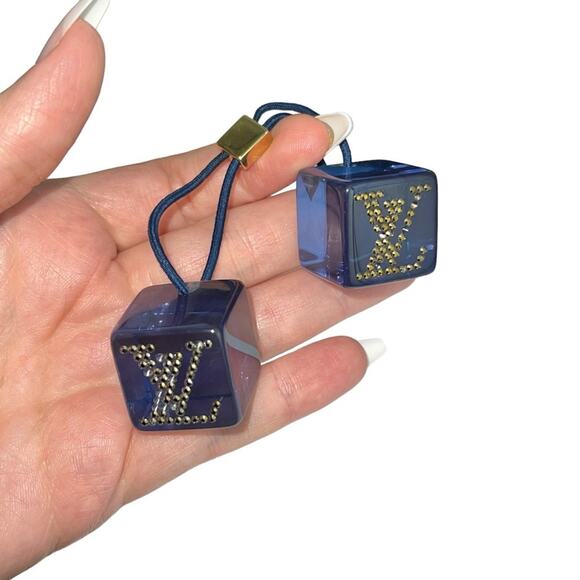 AUTH Louis Vuitton Dark Blue Lucite LV Rhinestone Logo Jumbo XL Hair Tie Cubes main image 5